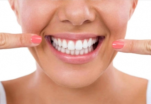 Cách lấy cao răng bằng giấm đơn giản tại nhà