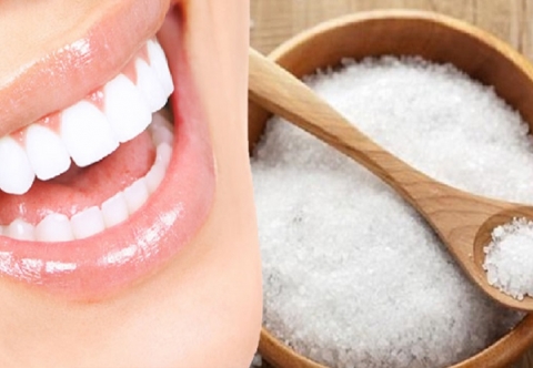 Mách bạn cách đánh răng bằng muối giúp răng trắng sáng