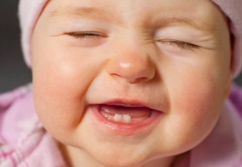 Thứ tự mọc răng của bé - Các giai đoạn mọc răng của trẻ