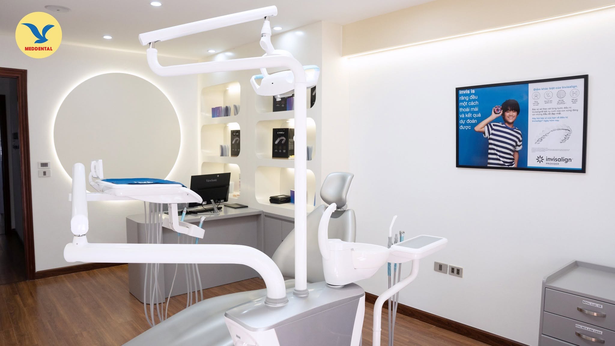 Phòng phẫu thuật và trang thiết bị tại MedDental